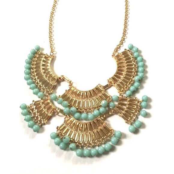 Jewelry - Statement necklace